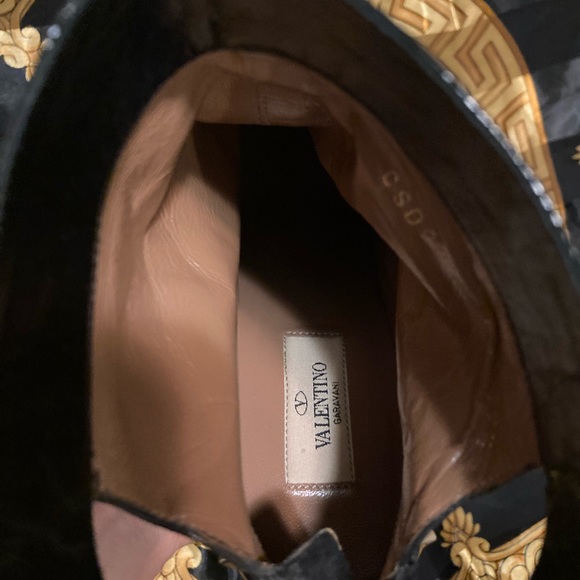 Valentino Rockstud bootie heels. Size 39.5 - Picture 7 of 13